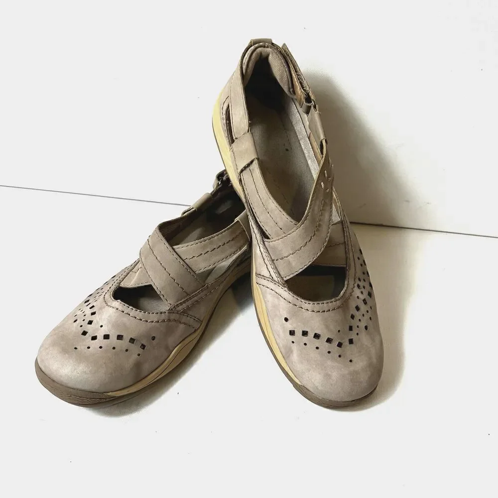 Earth Origins Women 10M Brown Leather Comfort Casual Flat Slip On Mary Jane Shoe